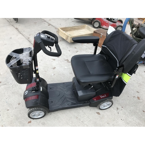 37 - A RASCAL VEO X MOBILITY SCOOTER WITH CHARGER AND REAR CARRY BAG W/O