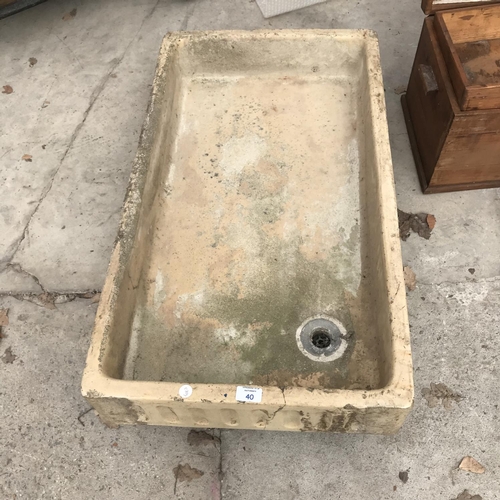 40 - A VINTAGE SHALLOW SINK