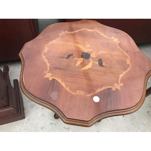 967 - AN ITALIAN INLAID MAHOGANY SIDE TABLE