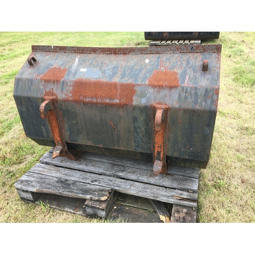 190 - A BUCKET WITH SMS BRACKETS