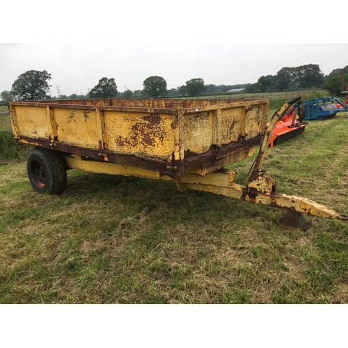 194 - A METAL TRAILER WITH HYDRAULIC TIPPING