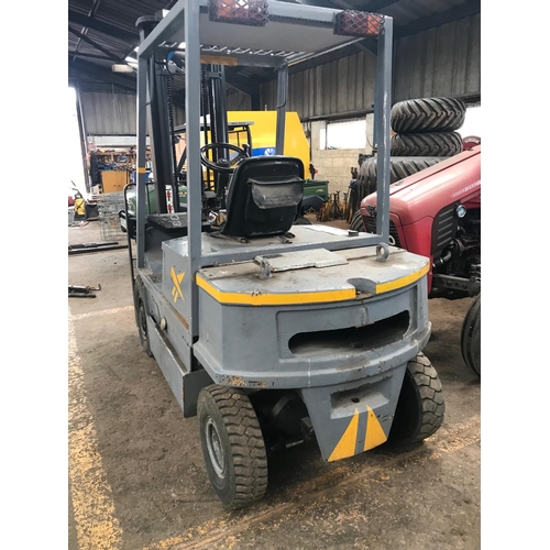 218 - A KALMAR FORK LIFT TRUCK