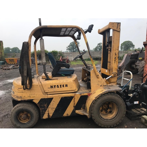 219 - A HYSTER FORK LIFT TRUCK