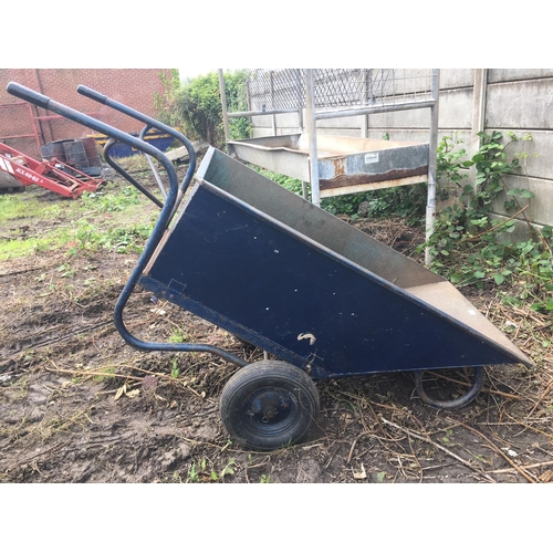 5 - A LARGE TWO WHEELED BARROW