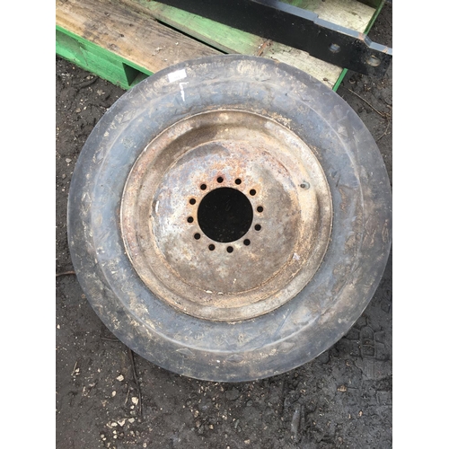 91 - A FRONT WHEEL AND TYRE 600 16