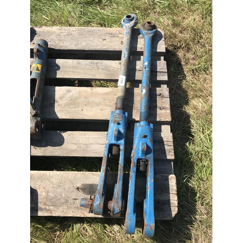 138 - PAIR OF LIFT ARMS 40 SERIES