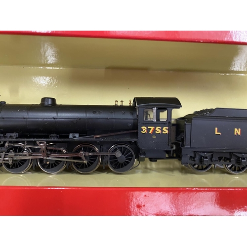 331 - AN OO GAUGE LNER 3755 2-8-0 LOCOMOTIVE AND TENDER WITH BOX (NOT NECESSARILY ORIGINAL BOX)