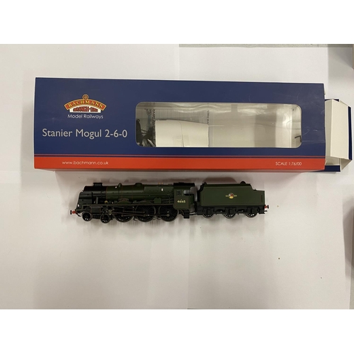 332 - AN OO GAUGE THE RANGER 4-6-0 LOCOMOTIVE AND TENDER WITH BOX (NOT NECESSARILY ORIGINAL BOX)