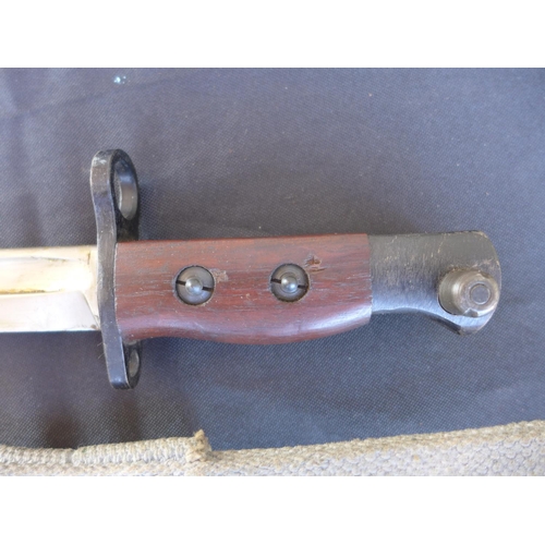 315 - A RARE NO 8 BRITISH BAYONET (SIMILAR TO A NO 5 BUT WITH SMALL MUZZLE RING)