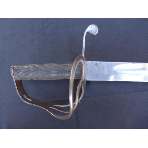 337 - A HEAVY CAVALRY SWORD AND SCABBARD, MARKED RODWELL AND CO - 84 CM BLADE