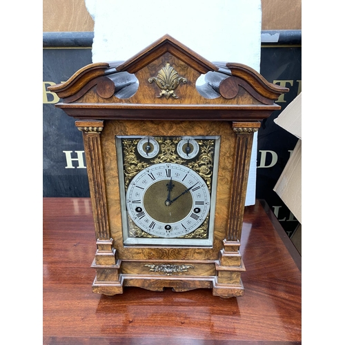 211 - A CIRCA 1890 WALNUT BRACKET CLOCK BY LENZKIRCH, GERMANY, HAVING EIGHT DAY MOVEMENT WITH STRIKING AND... 