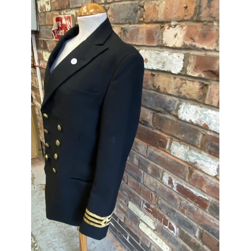 389 - A NAVAL OFFICER'S JACKET