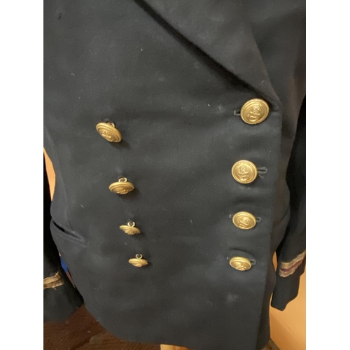 390 - A NAVAL OFFICER'S JACKET WW2