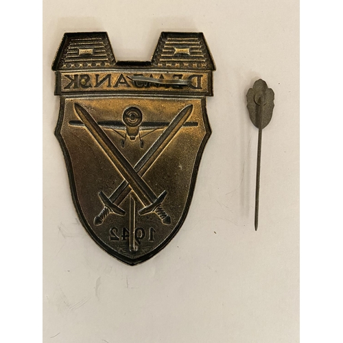 412 - A DEMJANSK BADGE