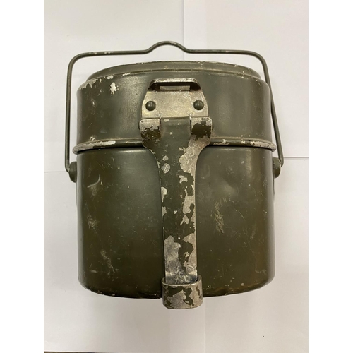 422 - A GERMAN ARMY MESS TIN