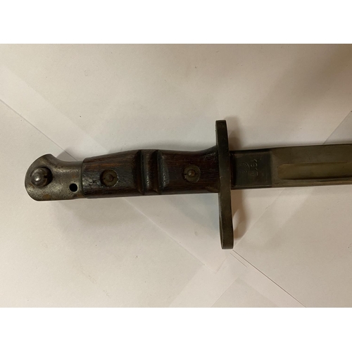 431 - A 1917 REMINGTON US BAYONET AND SCABBARD