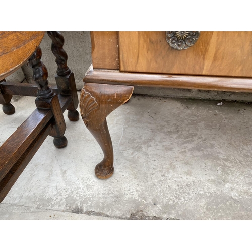 1514 - A WALNUT BUREAU ON CABRIOLE SUPPORTS WITH FALL FRONT, THREE DRAWERS AND INNER RED LEATHER WRITING SU... 