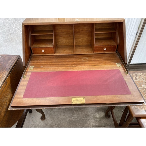 1514 - A WALNUT BUREAU ON CABRIOLE SUPPORTS WITH FALL FRONT, THREE DRAWERS AND INNER RED LEATHER WRITING SU... 