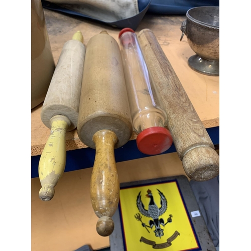 194 - A COLLECTION OF BREAD BINS AND VINTAGE ROLLING PINS