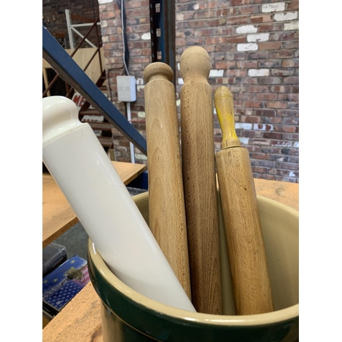 194 - A COLLECTION OF BREAD BINS AND VINTAGE ROLLING PINS