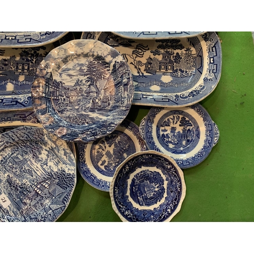 277 - A COLLECTION OF BLUE AND WHITE WARE TO INCLUDE MEAT PLATTERS, PLATES ETC SOME A/F