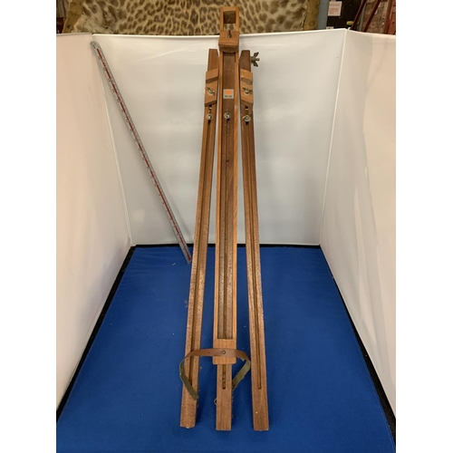 453 - A WINDSOR AND NEWTON WOODEN FOLDING ARTISTS EASEL