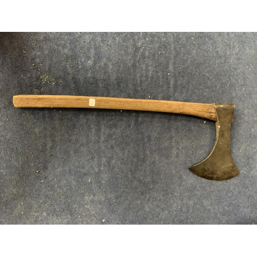 459 - A VINTAGE HEADMANS AXE