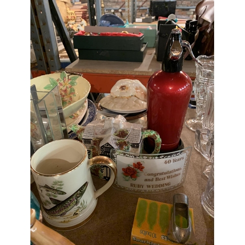 654 - A QUANTITY OF ITEMS TO INCLUDE CERAMICS, SODA SYPHON, VASES, BOWLS ETC