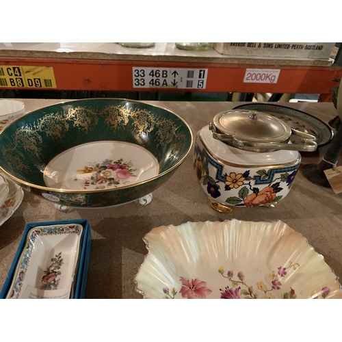 656 - VARIOUS CERAMICS TO INCLUDE TRIOS. LIDDED BISCUIT BARREL, BOWL, DISHES ETC