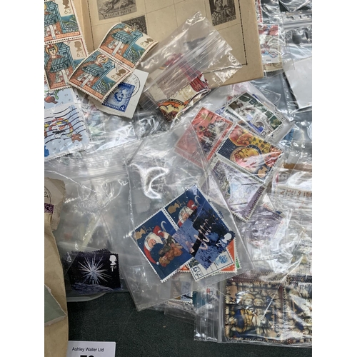 73 - A LARGE QUANTITY OF STAMPS AND ALBUMS FROM AROUND THE WORLD