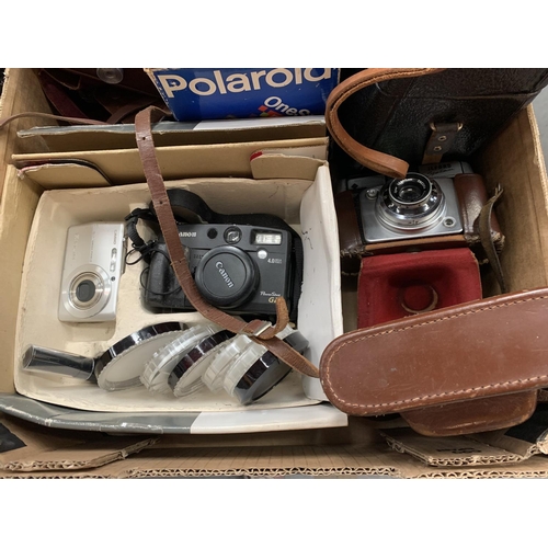 78 - A LARGE QUANTITY OF CAMERAS AND RELATED ITEMS TO INCLUDE A CANON, POLAROID, ZEISS IKON, ILFORD SPORT... 