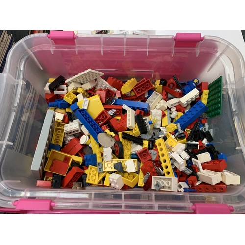 91 - A LARGE COLLECTION OF LEGO