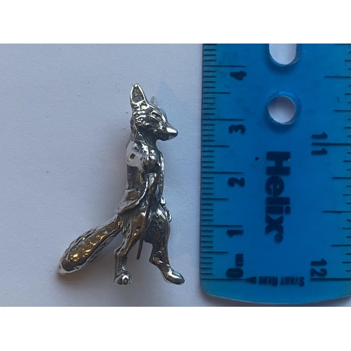 707 - A MINIATURE 925 SILVER FOX