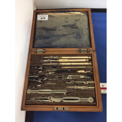 479 - A VINTAGE OAK BOXED TRIGONOMETRY SET