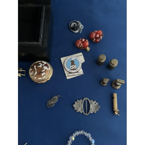 540 - SMALL BLACK JEWELERY BOX TO INCLUDE VINTAGE COSTUME JEWELLERY FOOTBALL MEDALS, PILL BOX ETC