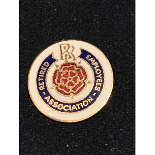 570 - ROLLS ROYCE RETIRED EMPLOYEES ASSOCIATION ENAMEL BADGE