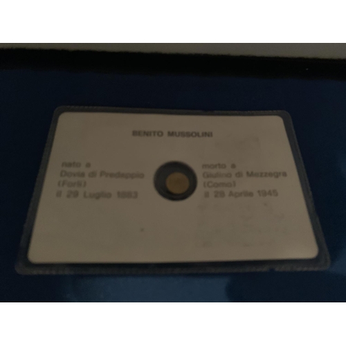 582 - COMMEMORATIVE BENITO MUSSOLINI ITALIAN GOLD COIN ENCASED WITHIN A PLASTIC CARD