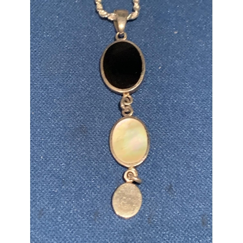 590 - MODERN SILVER ONYX & MOTHER O'PEARL PENDANT AND CHAIN