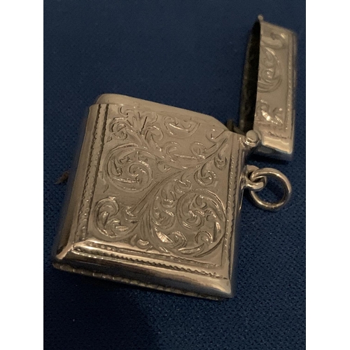 594 - SILVER ENAMELLED VESTA CASE DEPICTING HORSE & JOCKEY SCENE, 925 MARKED. TOTAL GROSS WEIGHT 17.9 GRAM... 