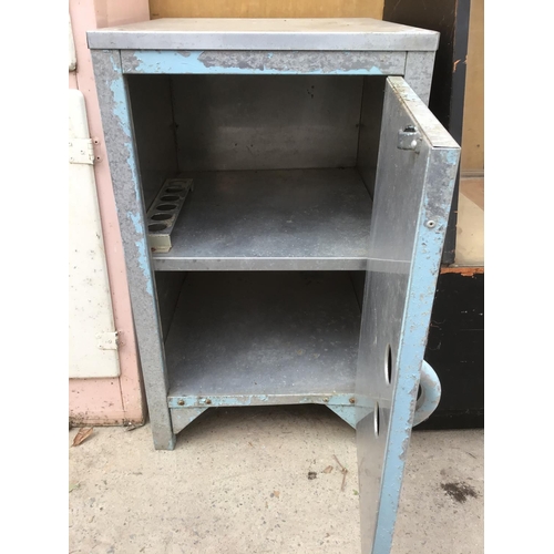 1005 - A METAL CUPBOARD WITH INNER SHELVES