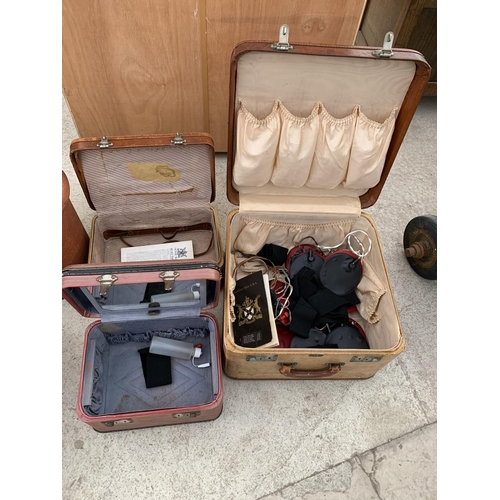 1220 - THREE VINTAGE VANITY CASES