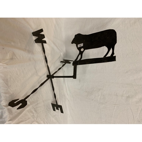 36 - A VINTAGE SHEEP DESIGN WEATHER VANE