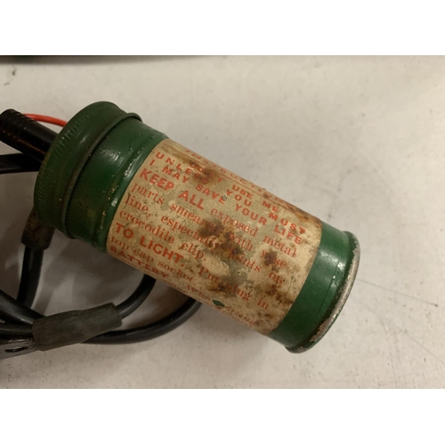 236 - VINTAGE EASCO LIFE JACKET LIGHT