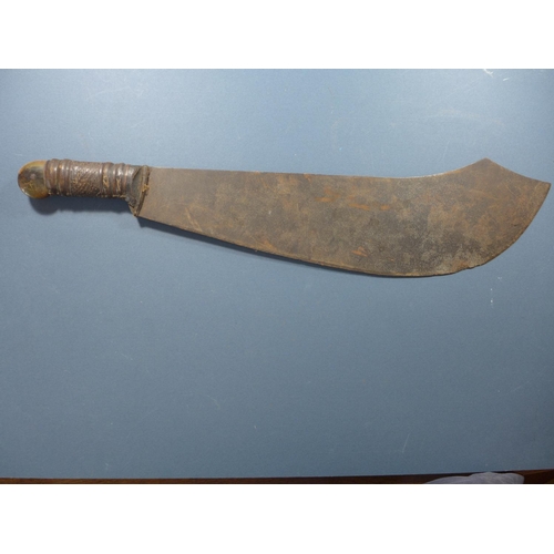 356 - A LARGE ORIENTAL COORG TYPE KNIFE - 48 CM BLADE