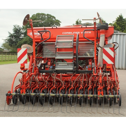 67 - A 2011 KUHN 3004 NC POWER HARROW AND 3000 AIR DRILL COMBINATION ETC WITH MARKERS WITH INSTRUCTION BO... 