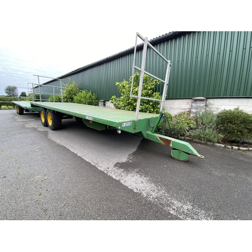 71 - A 2011 WARWICK 25 FOOT BALE TRAILER WITH CHEQUER PLATE FLOOR ON SUPER SINGLES