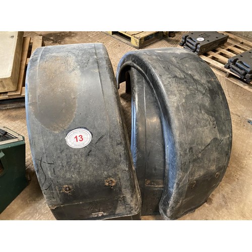 13 - 4 MUDGUARDS