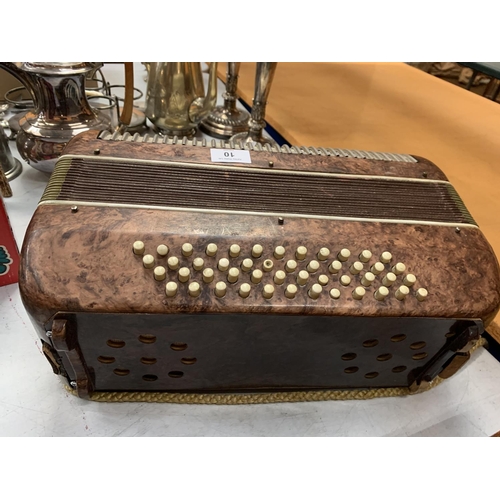 10 - A VINTAGE PIANO ACCORDION WITH 48 BASE BATTENS (A/F)