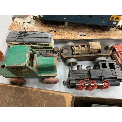 104 - VARIOUS TRAIN ITEMS TO INLCUDE AN 0 GAUGE LOCO,  HORNBY CLOCKWORK LOCO NO2 BOX AND FURTHER TRAINS