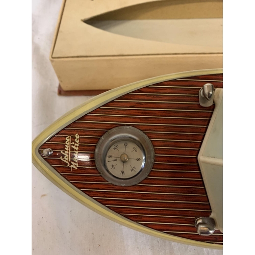 31 - A GERMAN SCHUCO ELEKTRO NAUTICO 5550 MODEL BOAT WITH ORIGINAL BOX